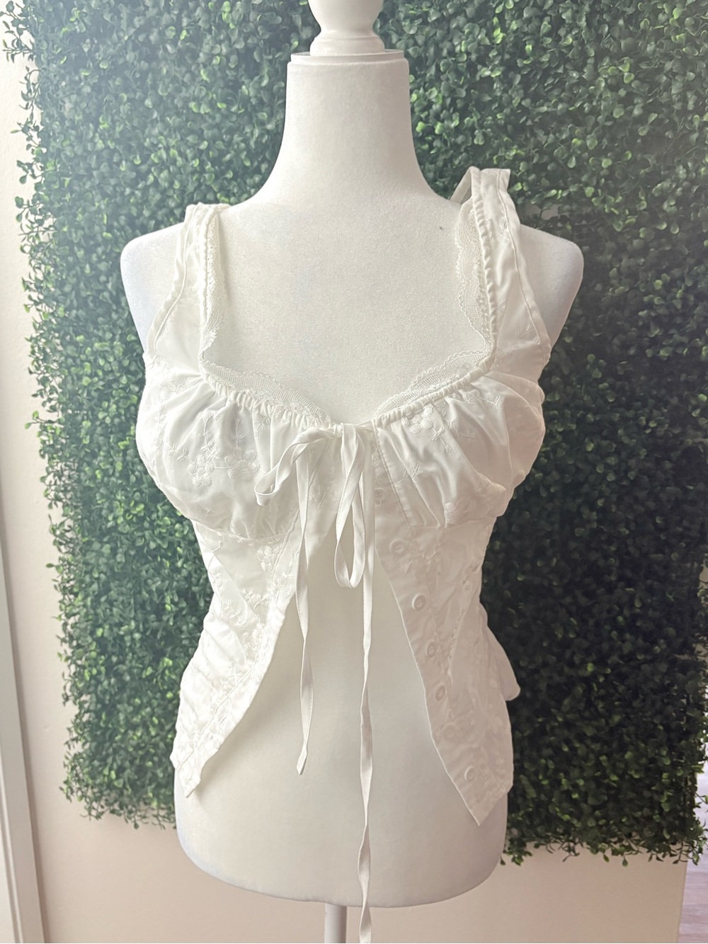 SHEIN White Lace-Trim Tie Front Camisole